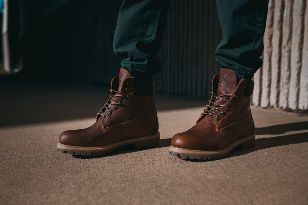 Bottines en cuir marron foncé pour homme